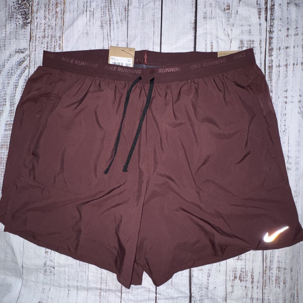 Nike Men's XXL Stride Dri-FIT 2-in-1 Lined Running 5" Shorts Burgandy